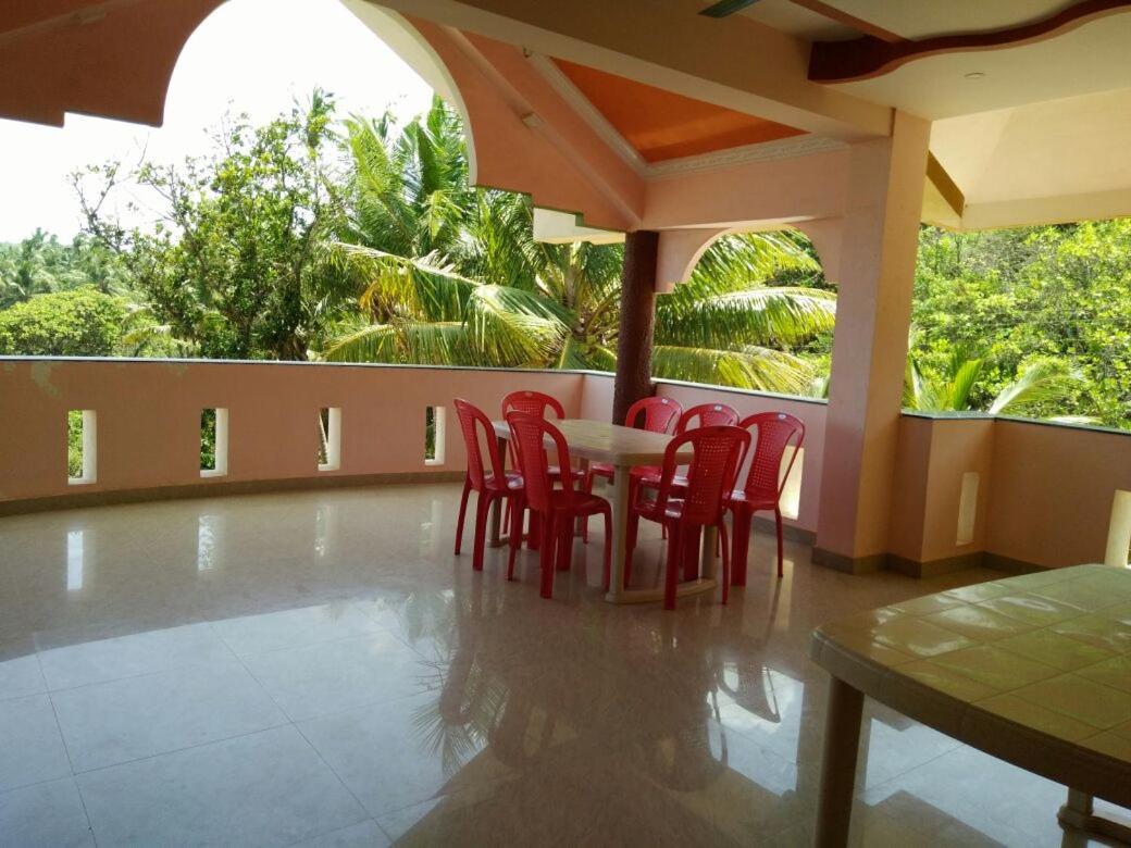 Saguntara Beach Homestay Vengurla Exterior foto